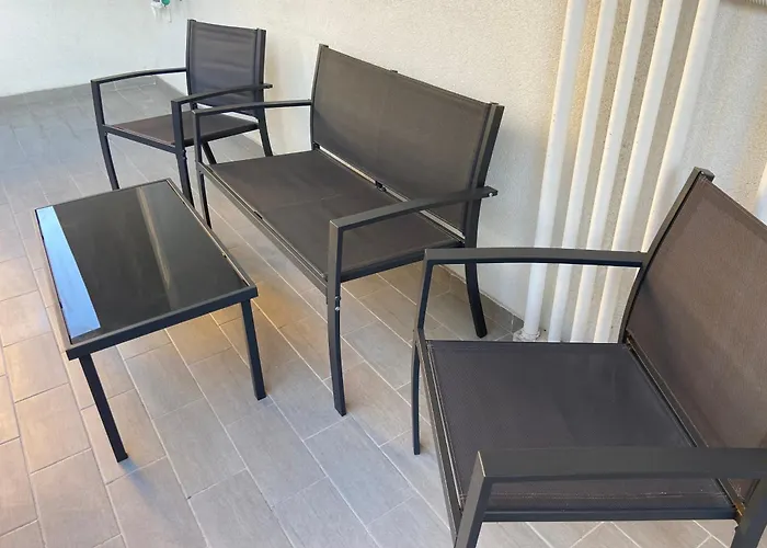 Bari Lory\'S Home